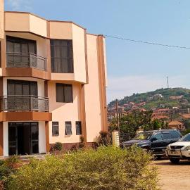 Opal Heights Hotel Nansana, hotel di Kyebando