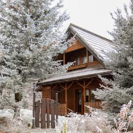 Drewniany domek ski-in ski-out z prywatną sauną Belwederek