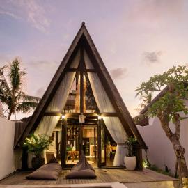 Viesnīca Tropical modern 1 bedroom close to canggu pilsētā Kapal