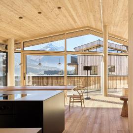 Lärchenlodge SkySpa and Rooftop Pool inklusive Stubai SuperCard, hótel í Fulpmes