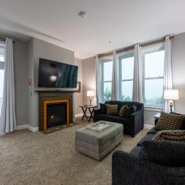 Snowshoe Village Ski-in - Ski-out Condo w Hot Tub