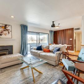 1 Mi to CU Boulder! Walkable Condo w/ Indoor Pool, hotell i Boulder