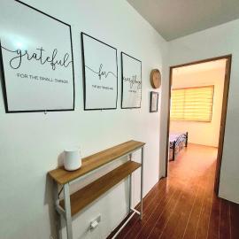 Casa Deña Lawa - Cozy Staycation in Calamba, hotel in Calamba