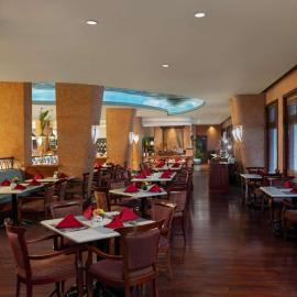 Hotel Majapahit Surabaya MGallery、スラバヤのホテル