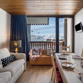 Ski-in Chalet-Style View Flat - Résidence les Eterlous, Hotel in Val Thorens