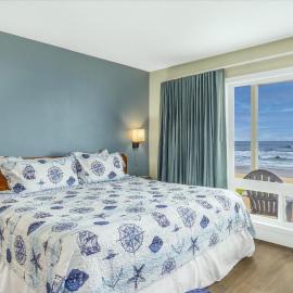 Oceanfront Studio - Ground Floor - King Bed - Easy Beach Access - Pool & Hot Tub, hotel u gradu Linkoln Siti