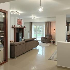 Chloe Maxi Apt 108 sqm, hotel u gradu Kastoria
