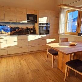 Ferienwohnungen Hipp - Bergblick und Wellness in Top Lage，哈爾伯萊赫的飯店