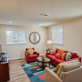 Hollywood Living 3 to 5 BR Townhomes with Free Parking