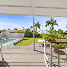 Palm Cove Retreat - Walk to beach & CBD, hotel u gradu Marohidor