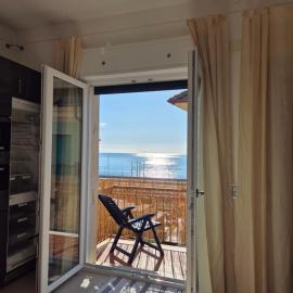 Alloggio Ametista frontemare con posto auto, hotel v destinácii Lavagna
