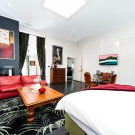 1BD Classical Room Near Hawkesbury River