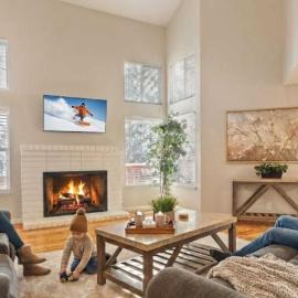 Reno 3BR Home · Spring Events & Mountain Views