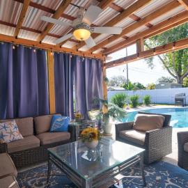 Coral Coastal Retreat, hotel en Pinellas Park