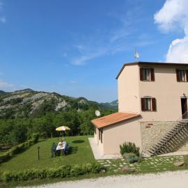 Mansion in Apecchio with Pool, hotel di Apecchio