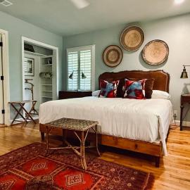 The Chaska House & Cottages