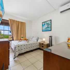 Cozy One Bedroom Air conditioned Apartment, hotel in Paradera