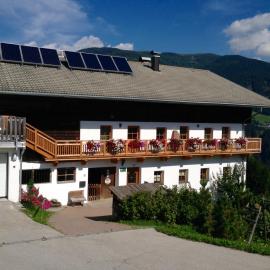 Bleierhof Apartment, hotel in Kartitsch