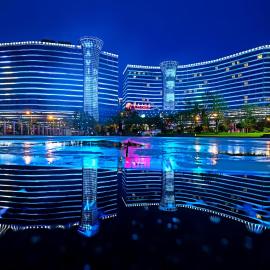 King Maker Grand Hotel-Gift Admission Ticket Junsheng Sand-Gravel Art Academy-At the Gate of Tianmen Peak Cableway-Free pick-up