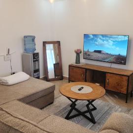Naivasha Naivegas C5 Staycation by Charlie izzy, hotel em Munyu