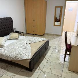 Hotel Amine, מלון בספקס