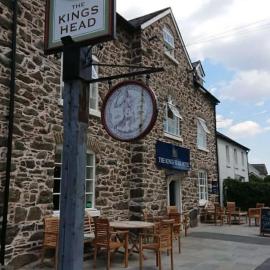 The Kings Head, Meifod, hotel sa Meifod