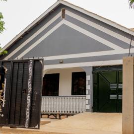 Paradise Pathways Family Home Lweza