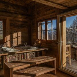 Chalet with fireplace and sauna, khách sạn ở Meiringen