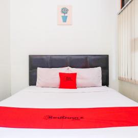 RedDoorz near Lotte Mart Maguwoharjo Yogyakarta