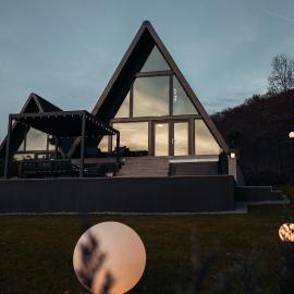 Twin Vista A-Frame Cabins, hotel en Sovata