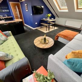 Sleek City Centre Loft with Views