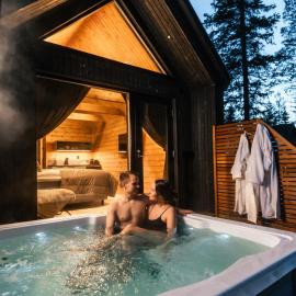 Silencius Cabin With Private Jacuzzi, hotel a Rovaniemi