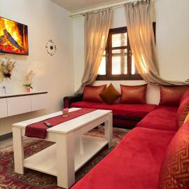 Steps from Airport only 5 minutes ,Ideal for Travelers
