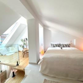 tiny BEACH HOUSES - 2 min to Beach, hotel in Salema