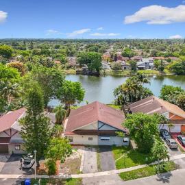 3BR Lake Front Getaway