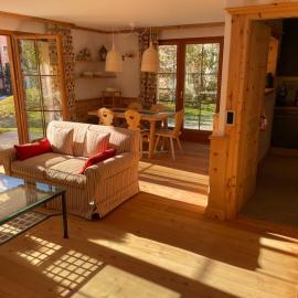 2,5 Zimmer Wohnung mit Bergblick in Engadin, hotel en Zuoz