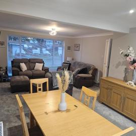 Spacious 3 Bed Home - Cramlington - Free Parking - Pets Welcome