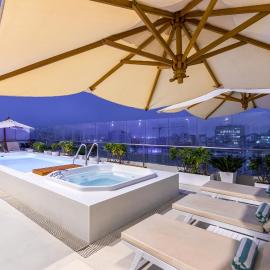 Dazzler by Wyndham Lima San Isidro, hotel di Lima