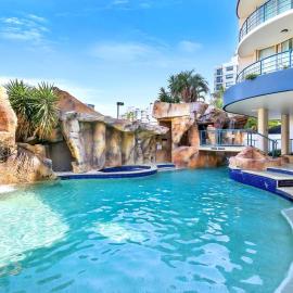Landmark 1 Bedroom Beachside Escape, hotel in Mooloolaba