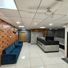 hotel gautam inn, hotel em Botād