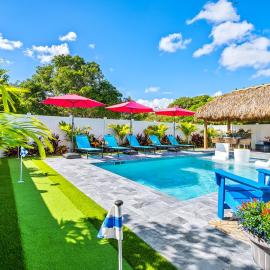 Tiki Hut, Htd Pool, Bar & Putting Greens Near Ave