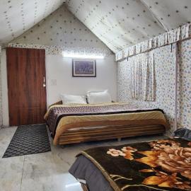 New Highlander Camp, hotel i Haripūr