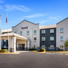 Spark by Hilton La Grange, hotel sa La Grange