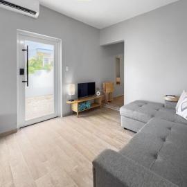 Casa La Cueva Apt 2 Boho Oceanfront House