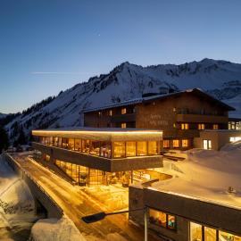 Viesnīca Alpenresort Walsertal pilsētā Damūlsa