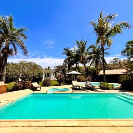 Bazaar Square Lodges, hotel in Grand-Baie