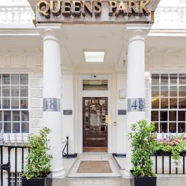 Queens Park Premier London Hyde Park、ロンドンのホテル