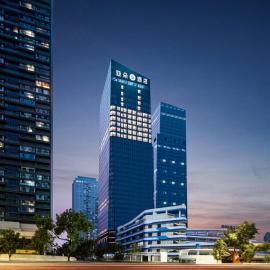 Atour S Hotel Wuhan Wuchang River Beach، فندق في ووهان