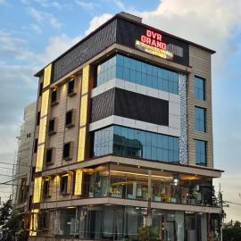 DVR GRAND-AC Rooms, hotel in Visakhapatnam