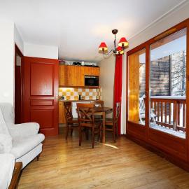 Albane Vars 2-Room Apartment